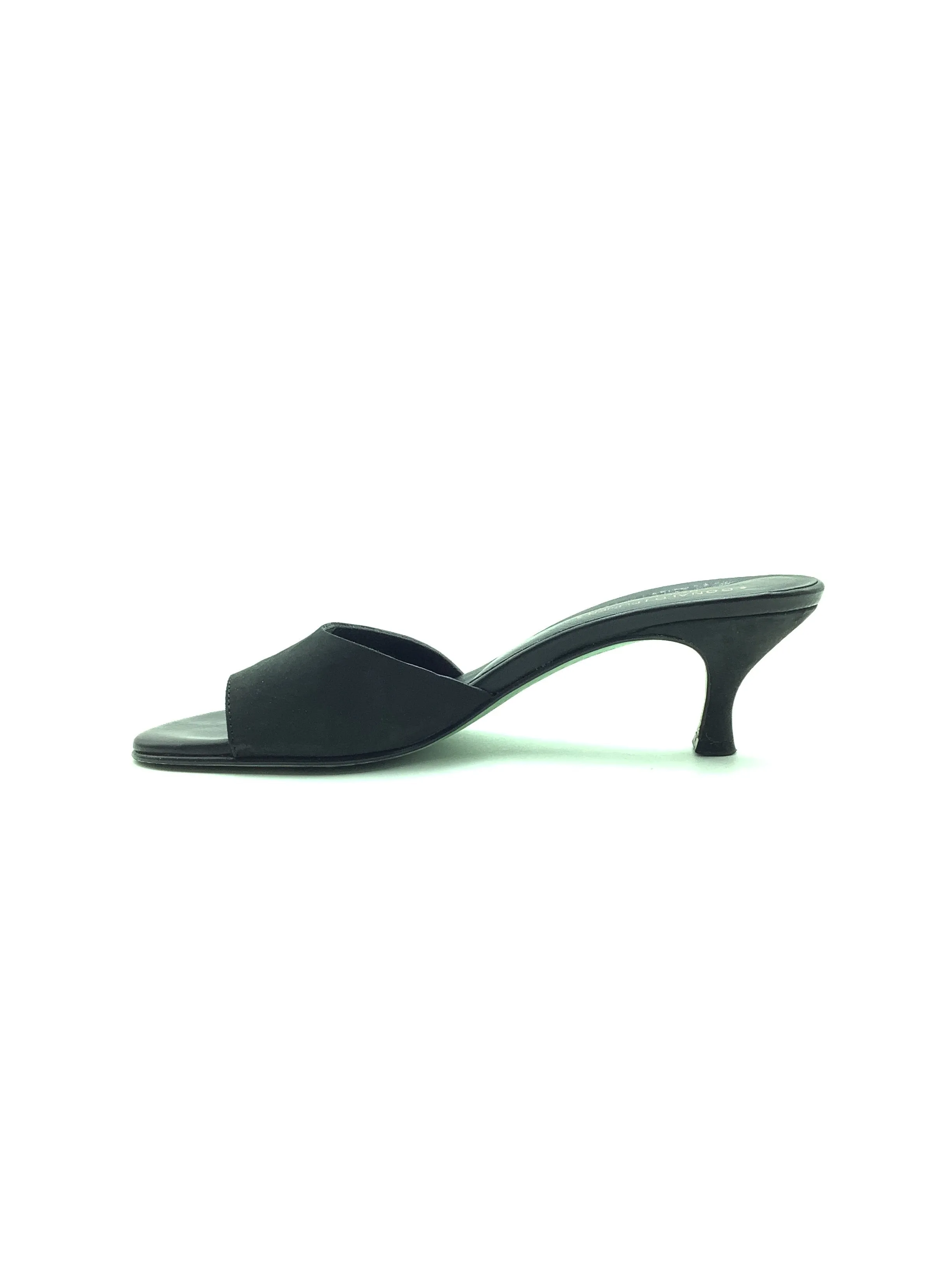 Donald Pliner Sandals Black Kitten Heels Size: 7N