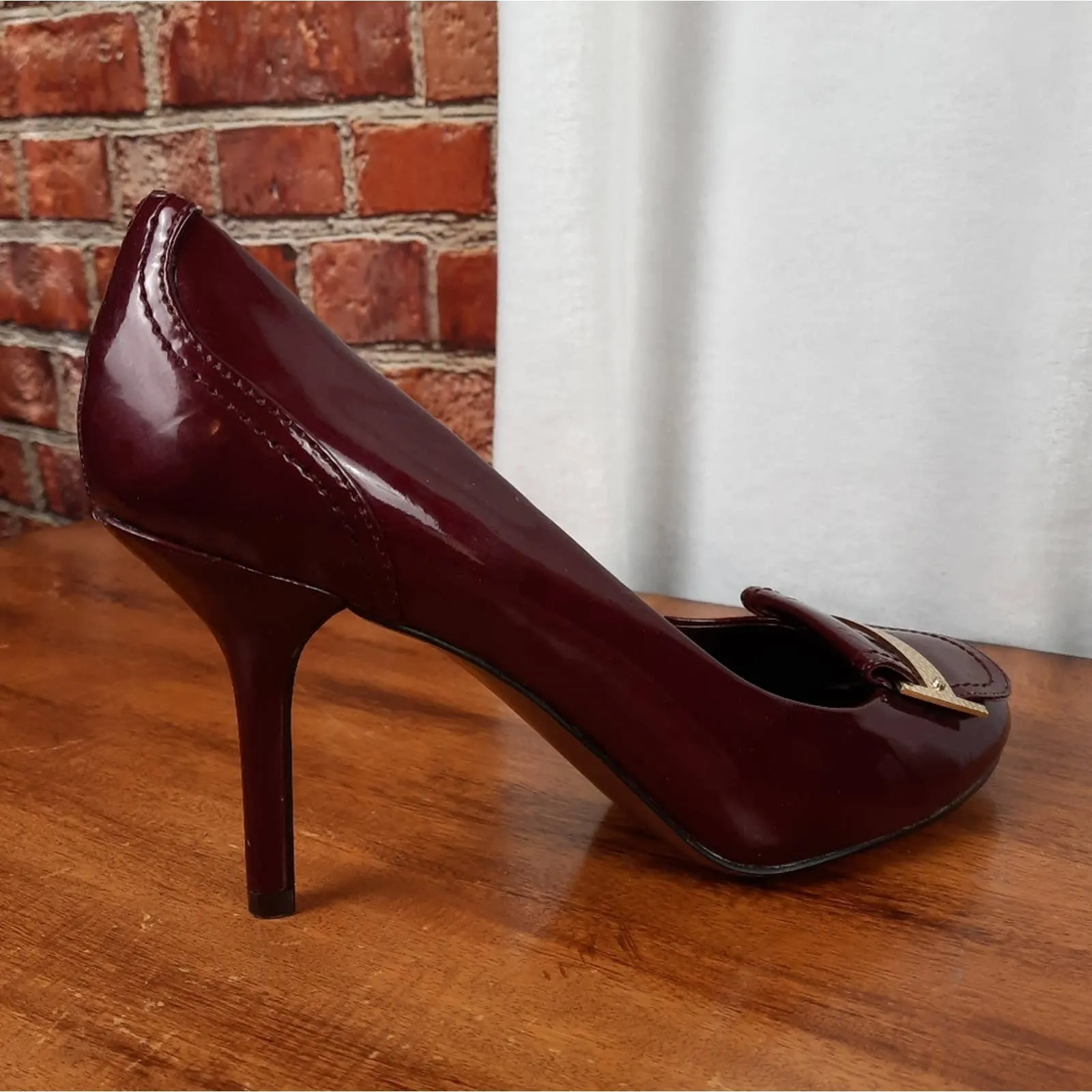 Tahari Pierce Burgundy Heels