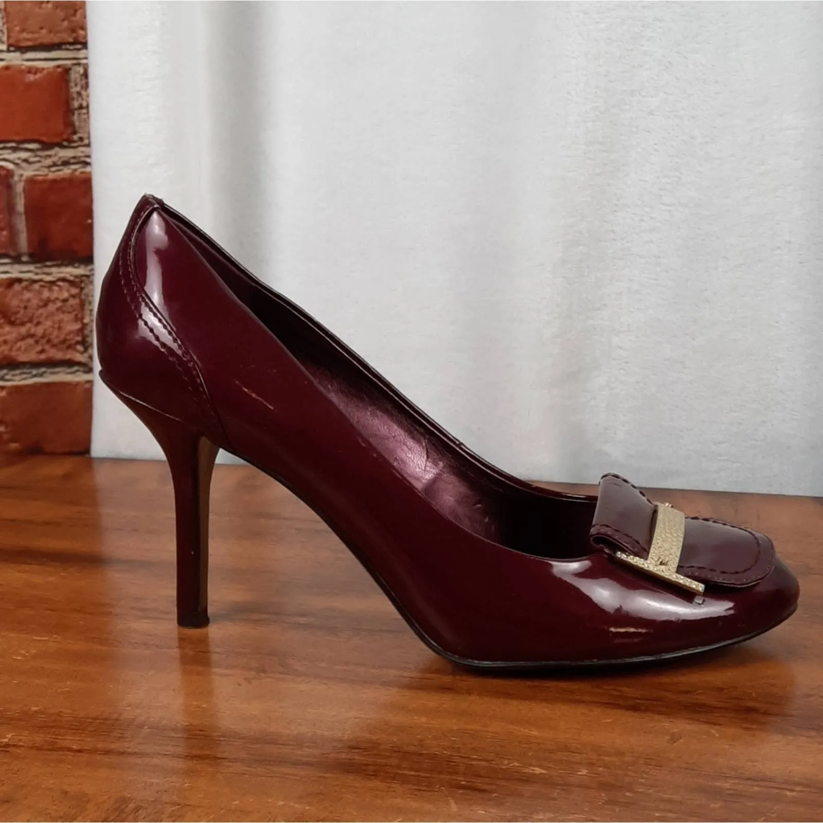 Tahari Pierce Burgundy Heels